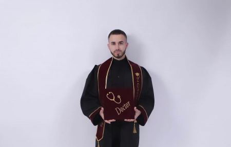 عبد الكريم صفية رسميًا طبيب